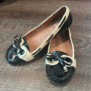 Jeffrey Campbell Portal Flats Loafers Black Ivory Gold Patent Leather 7 7.5 EUC